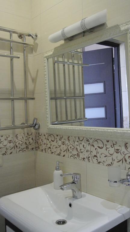 Panoramic View Apartment Poznyaky Kiev Exterior foto
